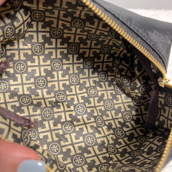 Tory Burch Black Cosmetic Bag - Picture 5 of 6